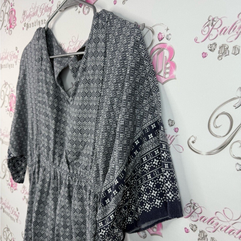 Wendy Bellissimo dress floral print blue Navy and White Geometric Dress keyhole - Picture 4 of 12